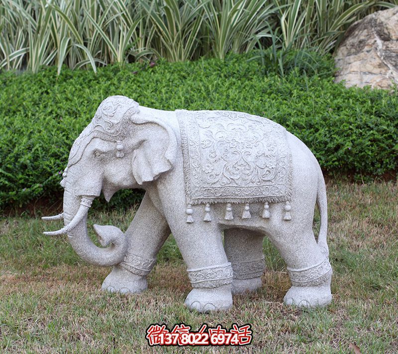 漫步公園，體驗(yàn)石雕大象雕塑之旅