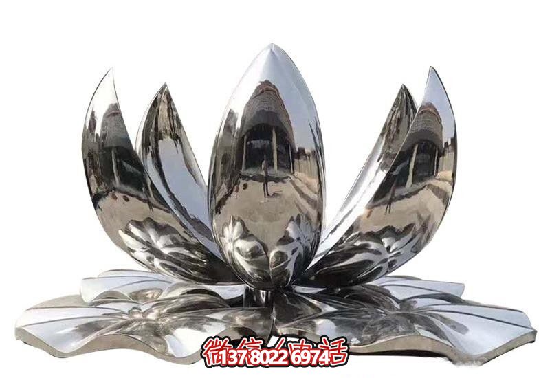 鏡面不銹鋼蓮花雕塑，為公園帶來活力