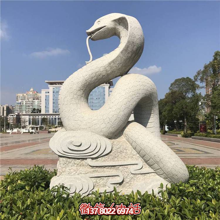 傳統(tǒng)風格大理石蛇雕塑，擺放于廣場，給您帶來完美視覺享受