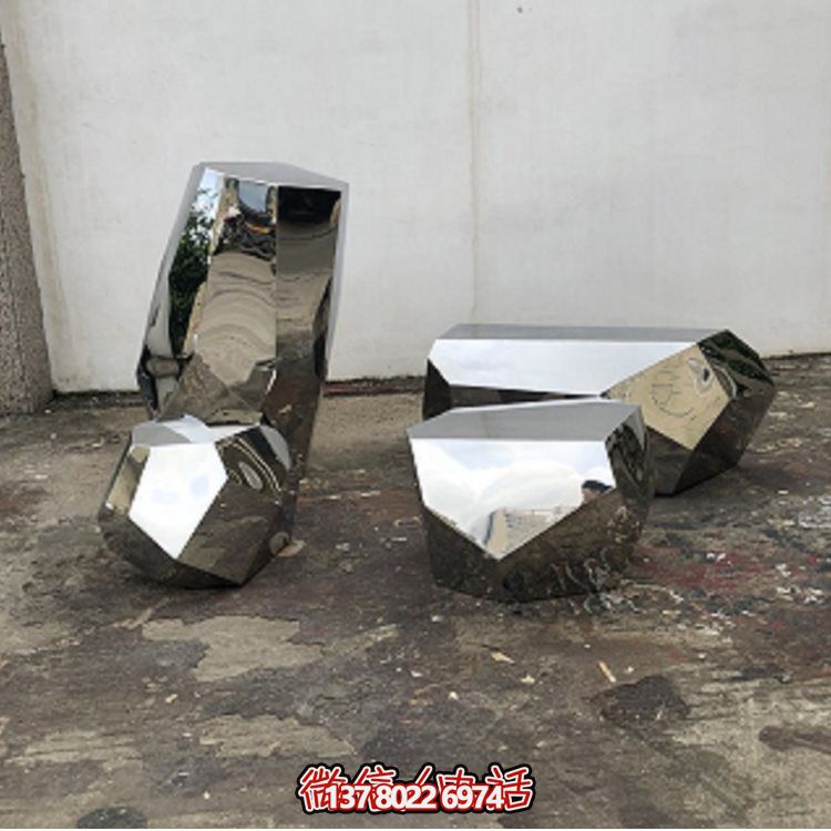 高級不銹鋼鏡面戶外公園雕塑裝飾，以鵝卵石為靈感