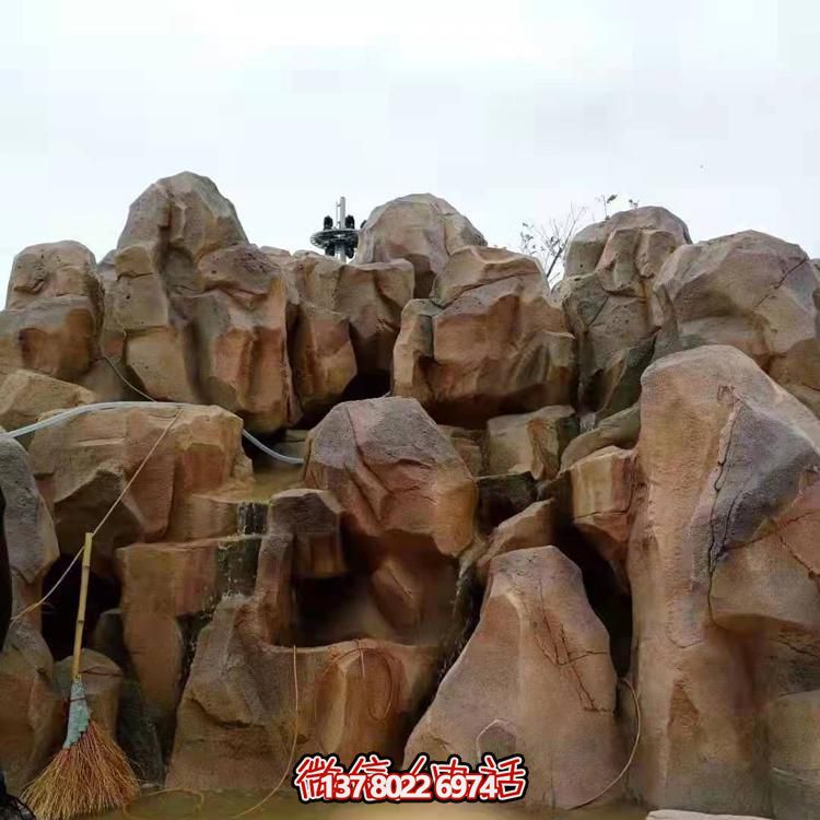 精致假山水泥裝飾游樂園，為小區(qū)提供無盡樂趣