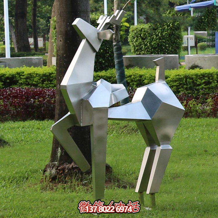 不銹鋼幾何切面鹿雕塑，優(yōu)雅動物景觀擺件