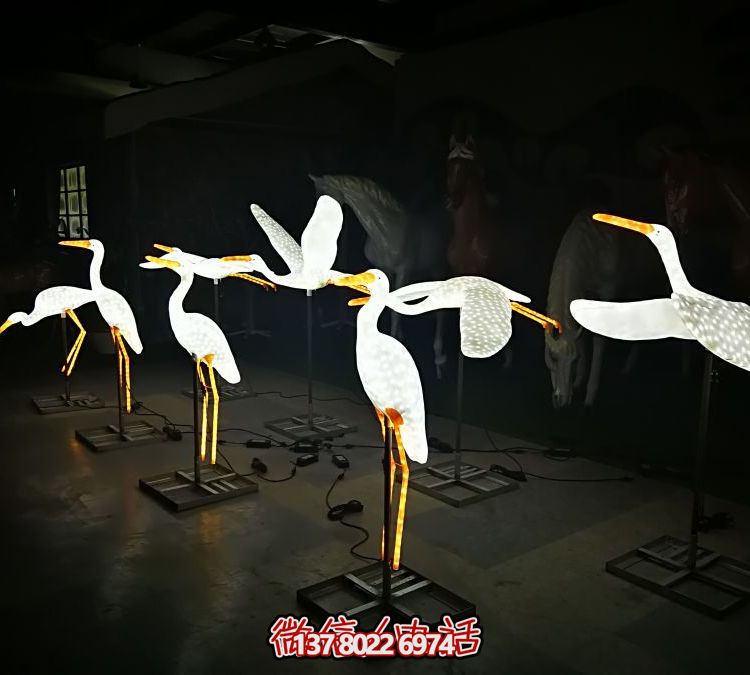玻璃鋼雕塑景觀亮化，點(diǎn)亮景區(qū)園林