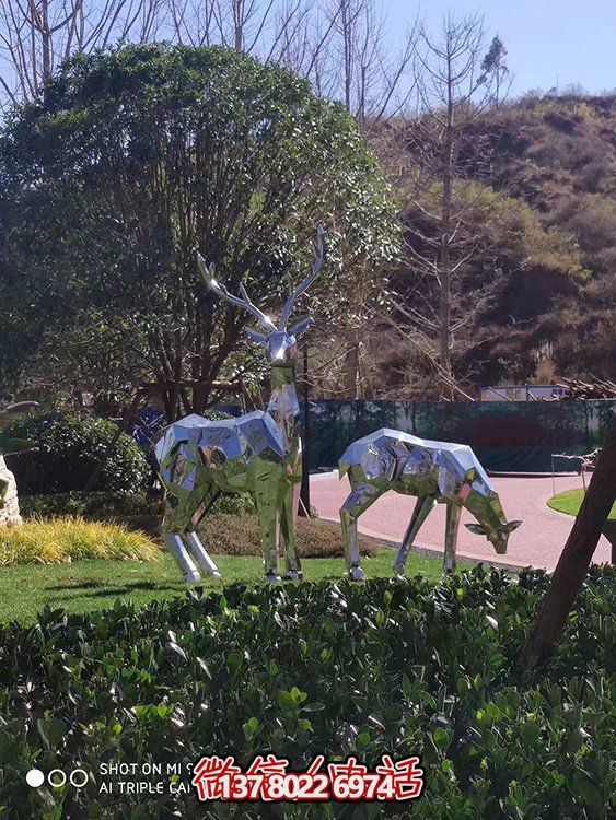 不銹鋼幾何雕塑——梅花鹿，點(diǎn)綴戶外公園