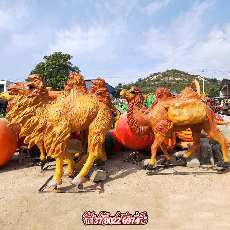 玻璃鋼駱駝雕塑，高端噴漆裝飾公園街道
