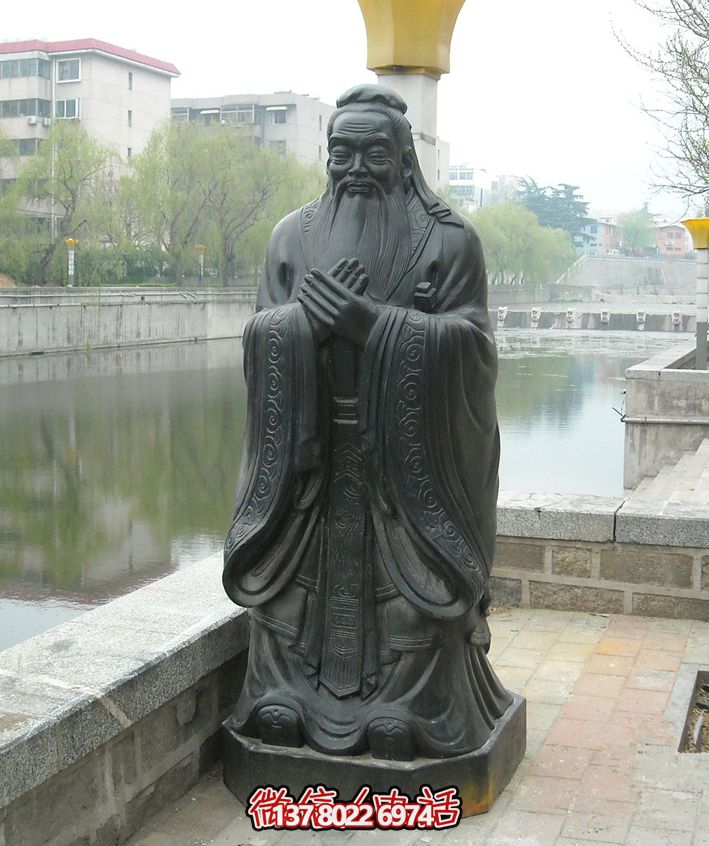 歷史名人雕塑，銅像點綴湖邊公園小區(qū)