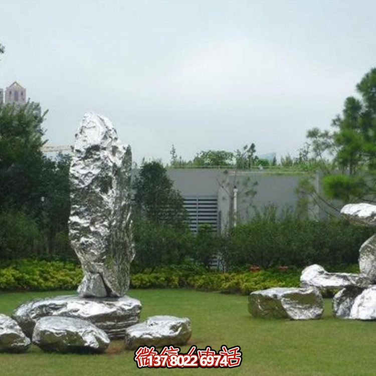 不銹鋼雕塑景觀頭，讓您的戶外草坪更加美觀