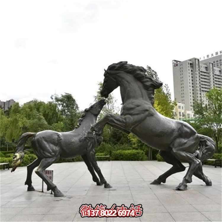 大型仿真動(dòng)物駿馬不銹鋼雕塑，點(diǎn)綴城市廣場園林