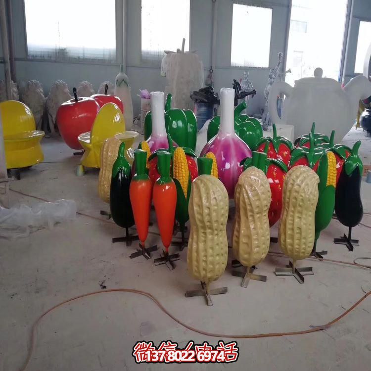 高品質(zhì)玻璃鋼雕塑，為您的園林景觀提供新鮮水果蔬菜